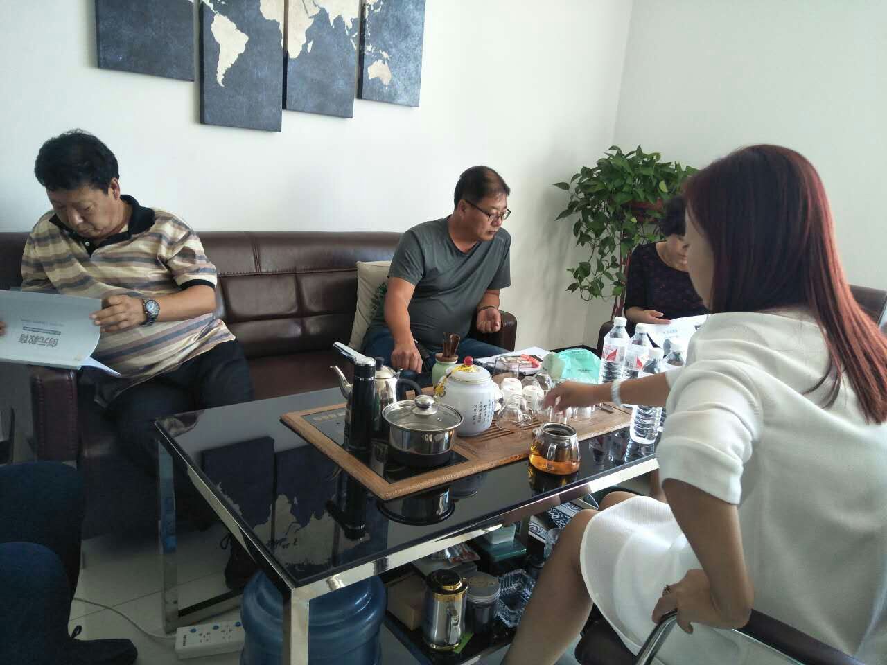 古冶職教中心領導參觀唐山創元教育咨詢有限公司 古冶職教中心領導參觀唐山創元教育咨詢有限公司
