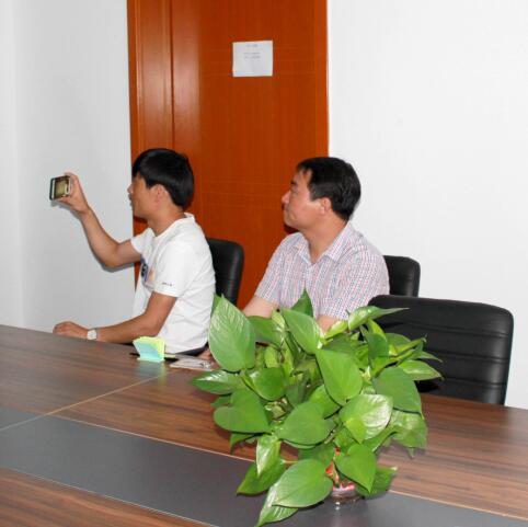 承德騰飛職業技術專修學院于杰院長一行四人來公司考察交流 承德騰飛職業技術專修學院于杰院長一行四人來公司考察交流