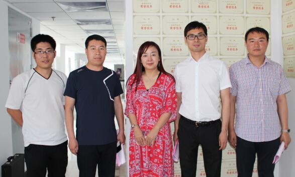 承德騰飛職業技術專修學院于杰院長一行四人來公司考察交流 承德騰飛職業技術專修學院于杰院長一行四人來公司考察交流