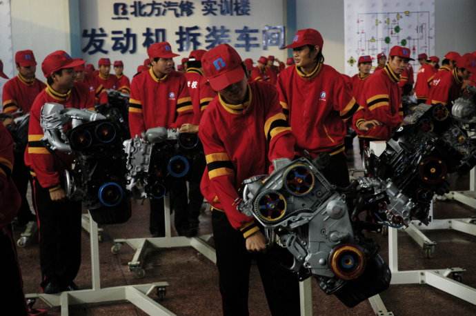 我想學(xué)修車,哪家汽修學(xué)校比較好? 我想學(xué)修車,哪家汽修學(xué)校比較好?