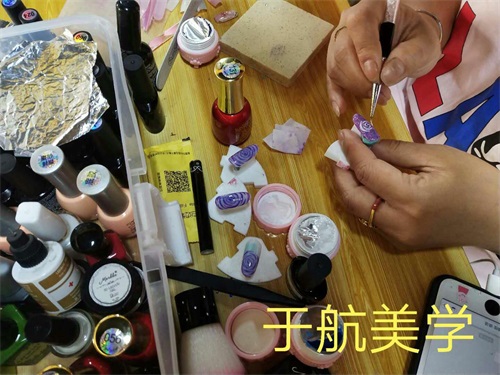 唐山于航美學形象設計培訓學校 唐山于航美學形象設計培訓學校