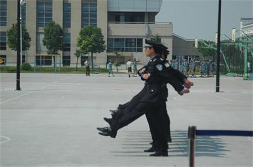 在秦皇島學法律事務專業去哪好? 在秦皇島學法律事務專業去哪好?