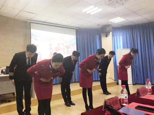空乘專業學什么? 空乘專業學什么?