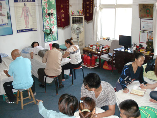 唐山市建立按摩職業(yè)技能培訓學校如何收費? 唐山市建立按摩職業(yè)技能培訓學校如何收費?